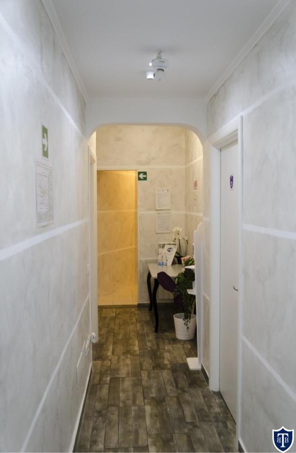 Tiburtina Inn Guest House Рим Екстериор снимка