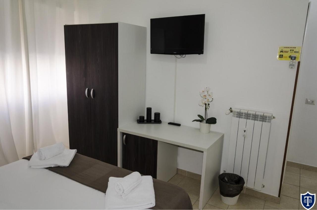 Tiburtina Inn Guest House Рим Екстериор снимка